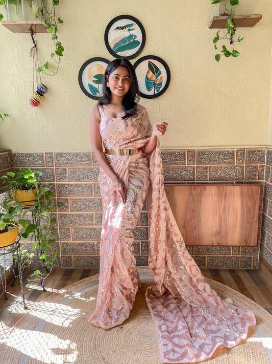 1  Min  Ready To Wear A Peach Georgette With Dual Seqwance Work Saree With Blouse Piece