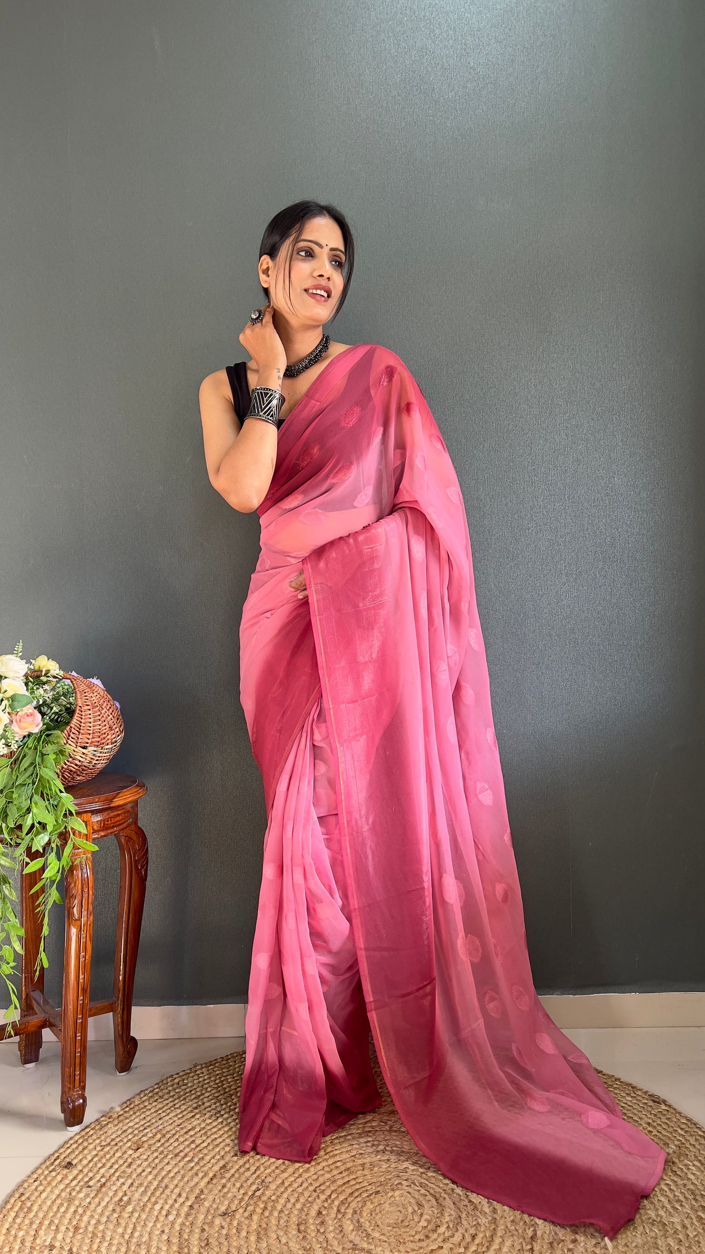 1  Min  Ready To Wear A Pink Padding Butta Saree With Blouse Piece