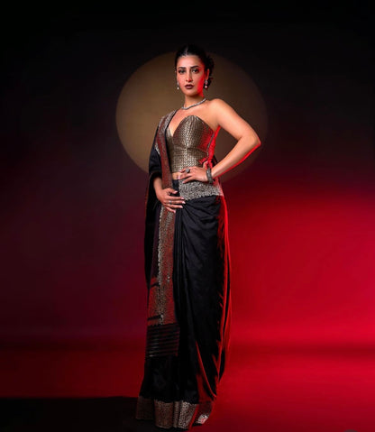 Celebrity Shruti Hassen Black Colour Jacquard Saree With Blouse Piece