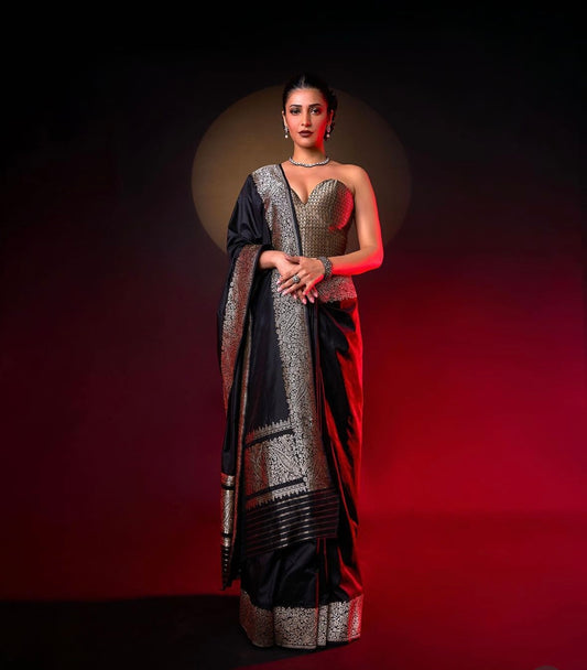 Celebrity Shruti Hassen Black Colour Jacquard Saree With Blouse Piece