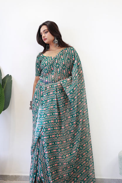 1   Min  Ready To Wear A Green Digital Print Saree With Blouse Piece