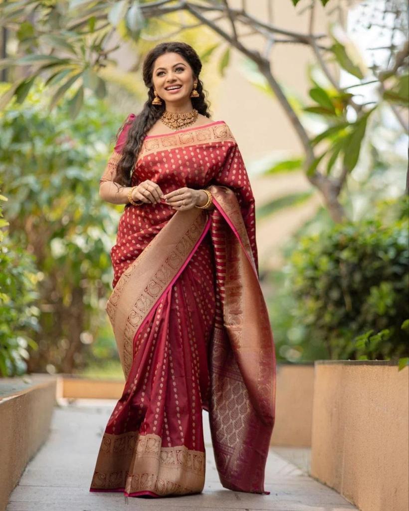 Maroon Soft Banarasi Silk Saree Withe Blouse Piece