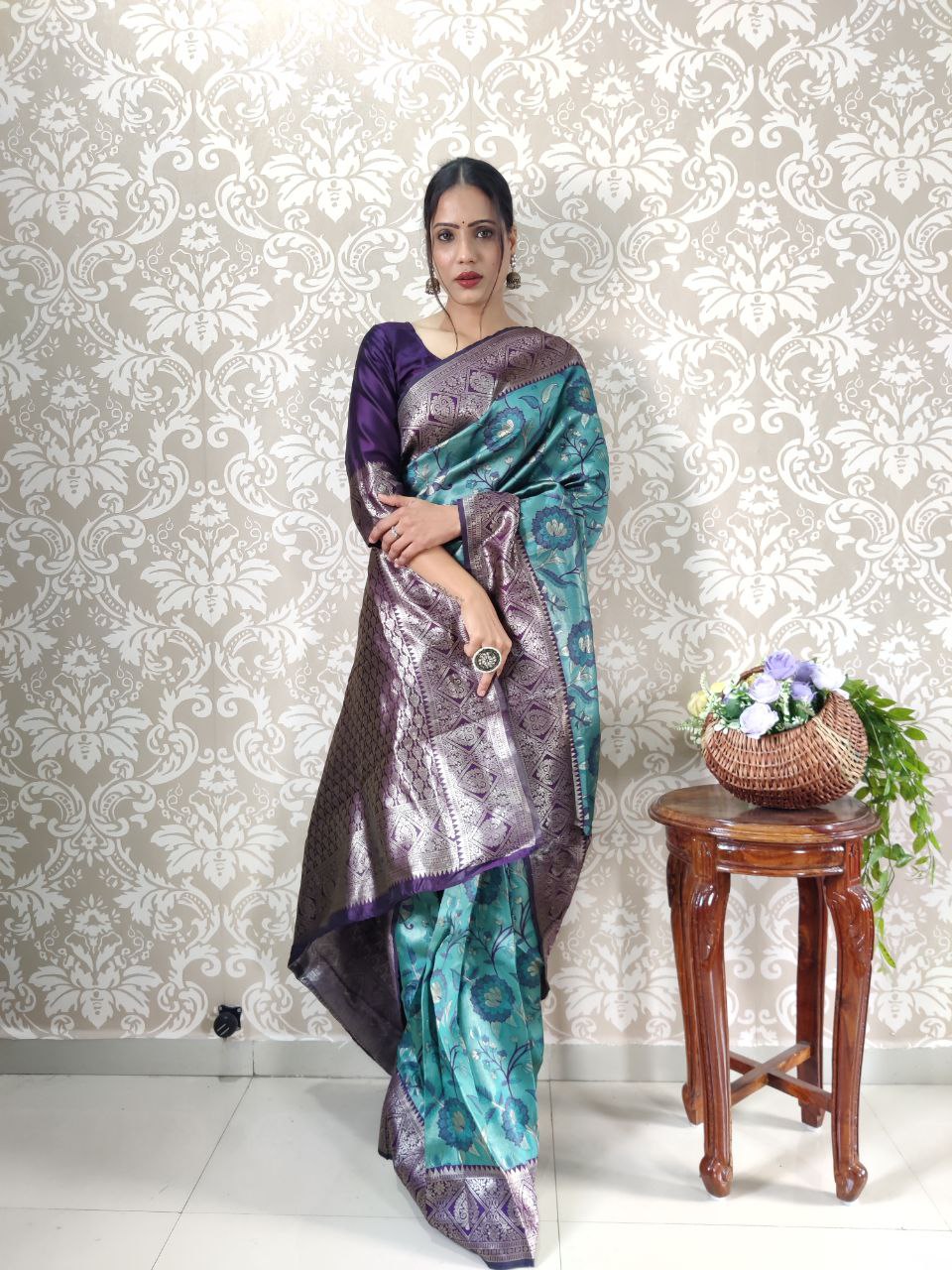 1 Min Ready To Wear Banarasi Jacquard Weaving Saree Saree With Blouse Piece