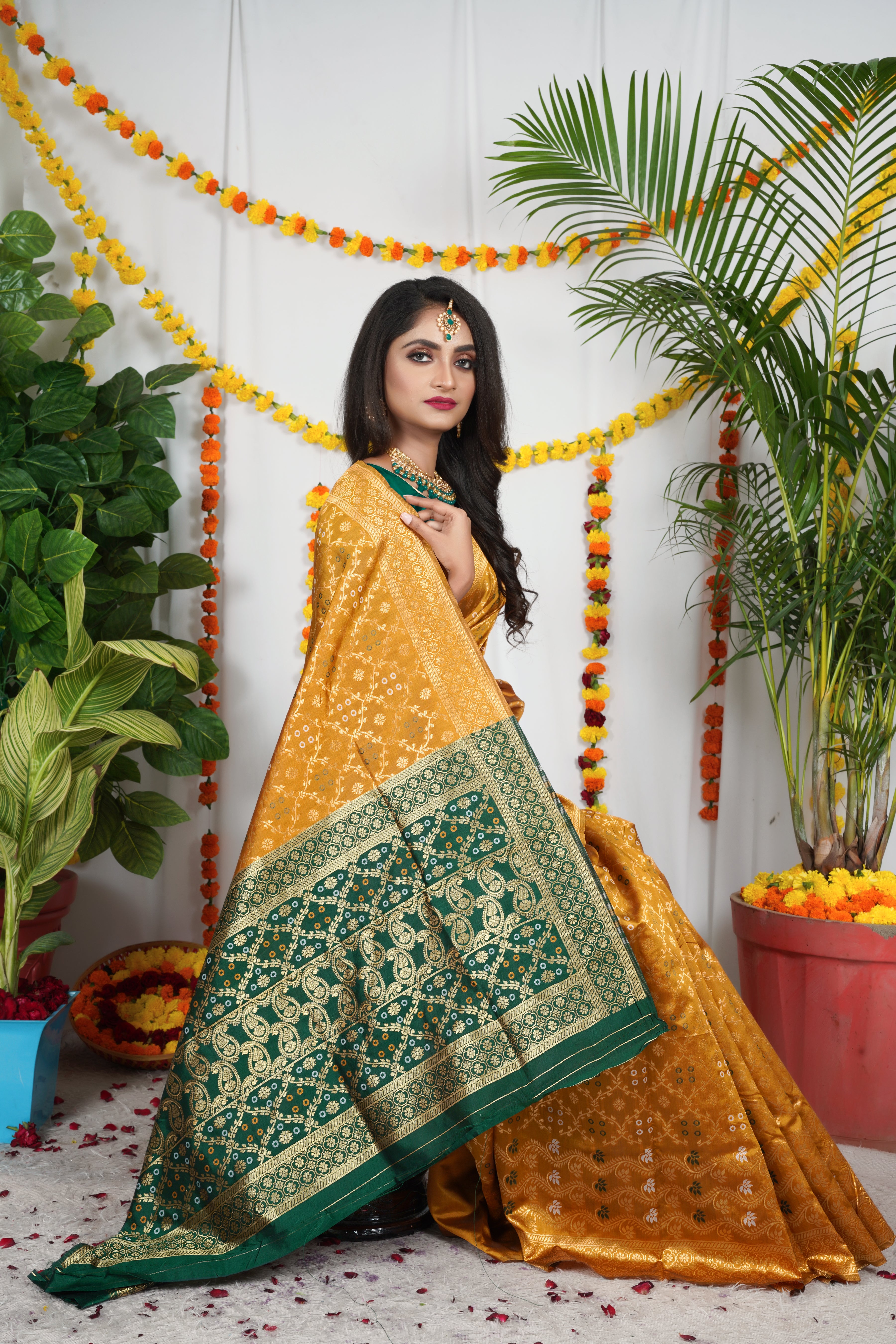 Patola with bandhani sarees | Bandhani saree, Silk material, Saree